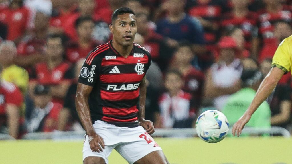 Qual o número da camisa de Alex Sandro no Flamengo?