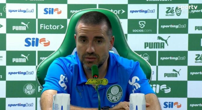 “Impossível dar 2 pênaltis contra eles”: auxiliar do Palmeiras insinua ‘jeitinho brasileiro’ para favorecimento ao Flamengo