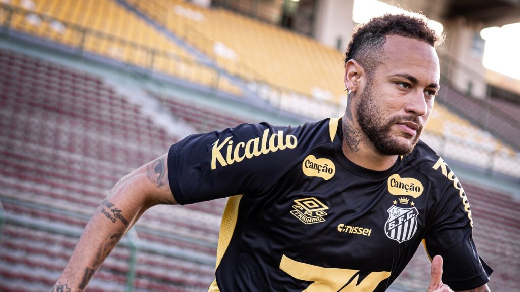Staff de Neymar faz investida para levar jogador ao Flamengo, afirma Paparazzo Rubro-Negro