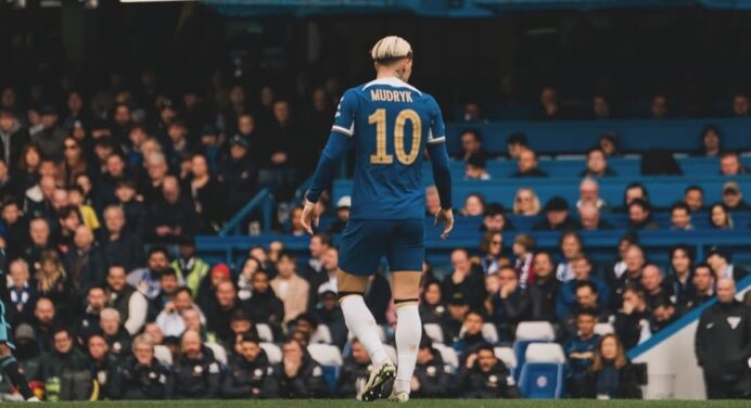 Jogador do Chelsea pode ser suspenso por 4 anos após acusação de violação de regras; time enfrenta Fla no Mundial