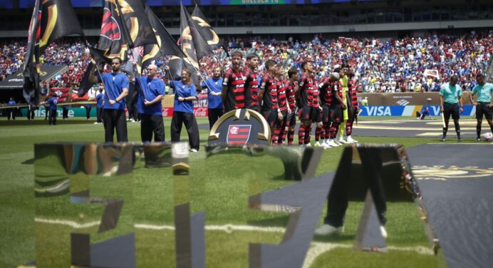 Lenda da Premier League revela surpresa com Flamengo no Mundial, mas afirma: “Bayern é favorito”