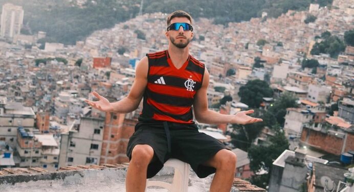 Zagueiro de Portugal posta foto com camisa do Flamengo