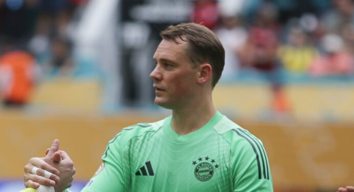 Neuer manda recado a Rafinha após Bayern eliminar o Flamengo no Mundial de Clubes