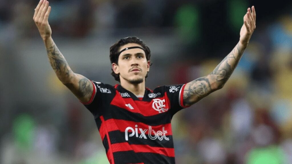 Ex-Seleção Brasileira dá conselho ao Flamengo e pede paciência com Pedro