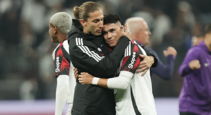 Luiz Araújo é o atacante mais utilizado por Filipe Luís no Flamengo em 2025