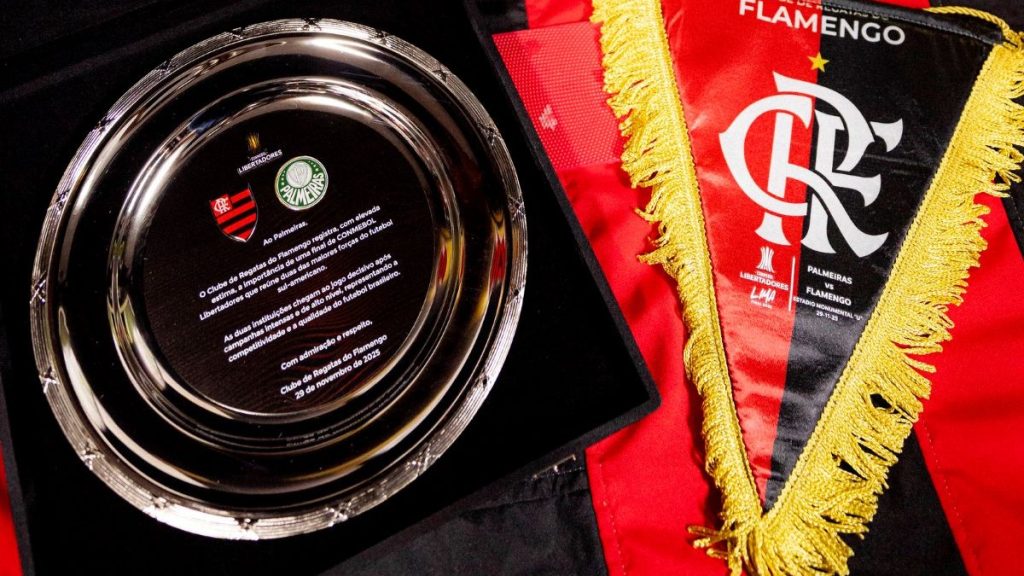 JOGO ATRASADO! Final da Libertadores entre Flamengo x Palmeiras começará em outro horário