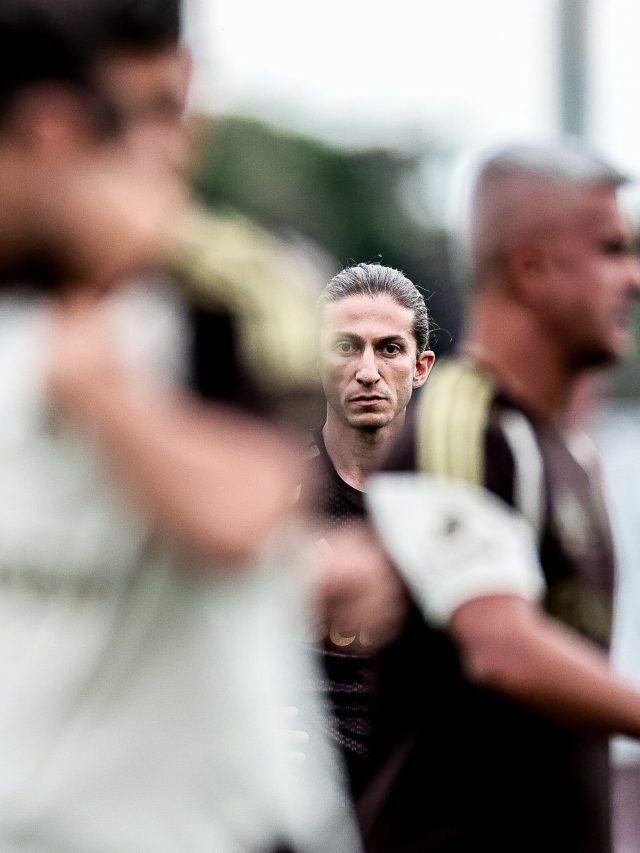 PLANEJAMENTO DE FILIPE LUÍS PERDE FORÇA DIANTE DA PRESSÃO NO CARIOCA