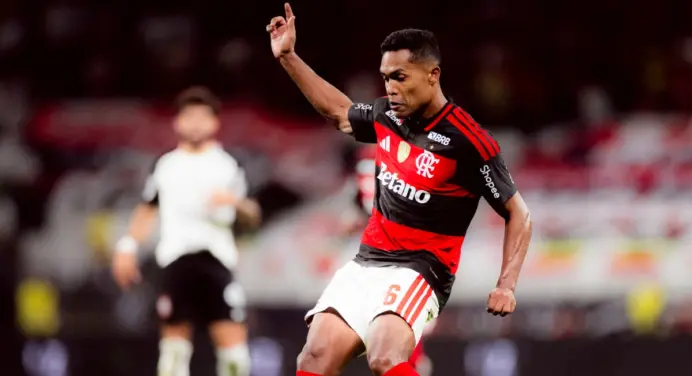 Flamengo monitora mercado para contratar lateral na próxima janela de transferências