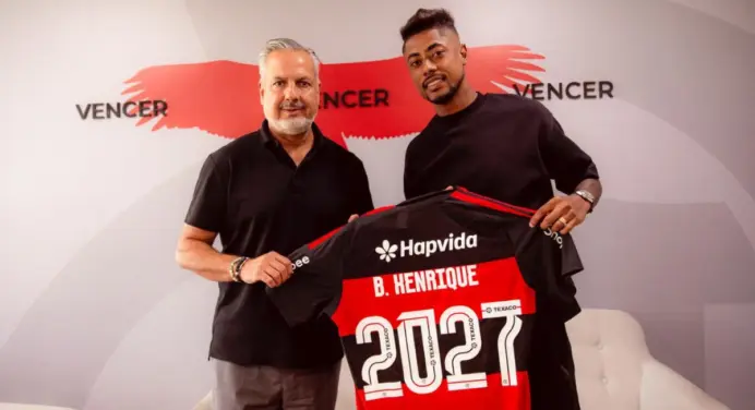 Diretor de futebol do Flamengo, José Boto manda recado a Bruno Henrique após renovação de contrato