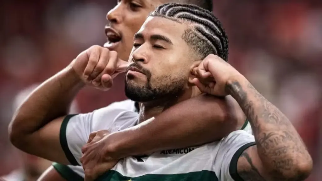 Flamengo busca contratação de atacante de time do Brasileirão por valor absurdo, diz jornalista