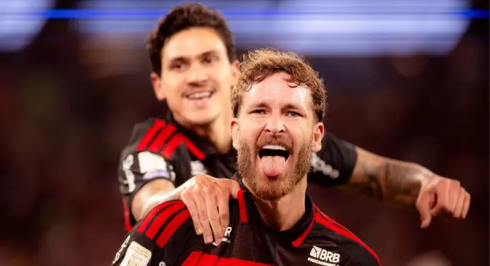 Flamengo define lista de prioridades para renovações de contrato