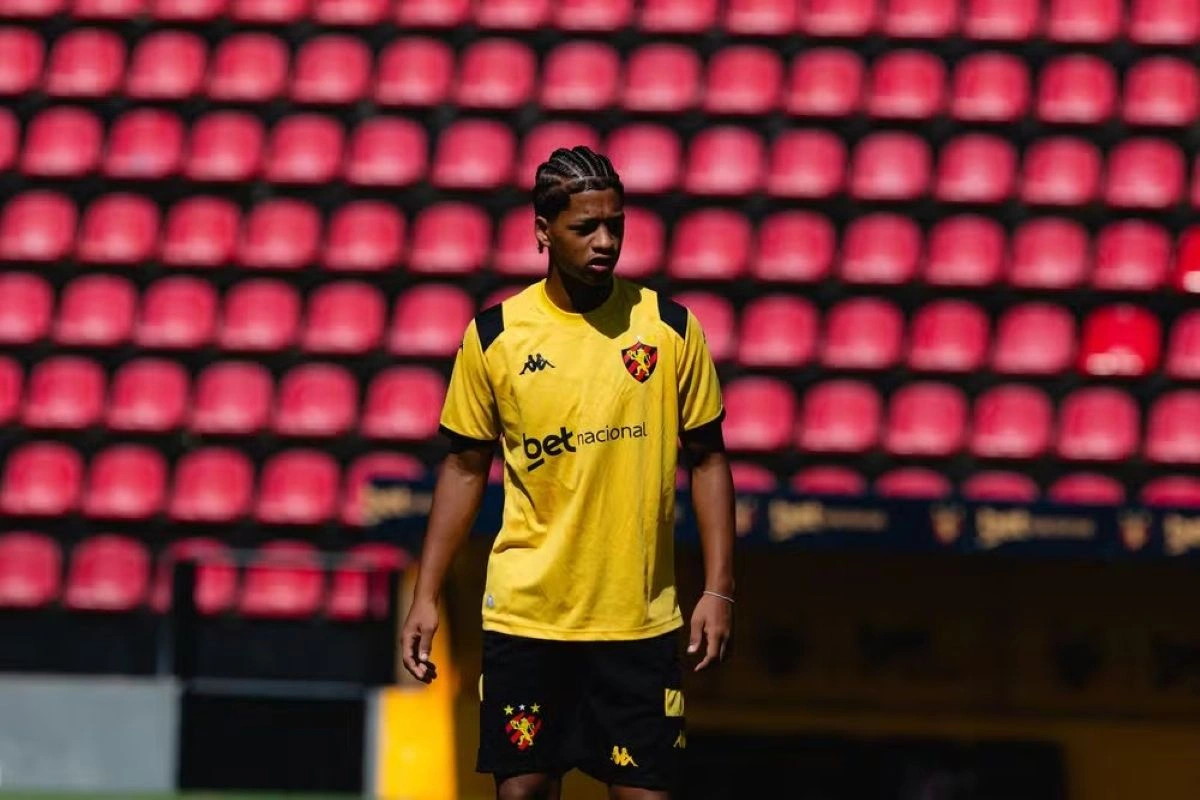 Mercado: Flamengo trava batalha nos bastidores com Cruzeiro pela joia Zé Lucas