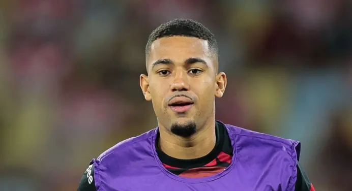 Flamengo recusa proposta de R$ 140 milhões por Samuel Lino